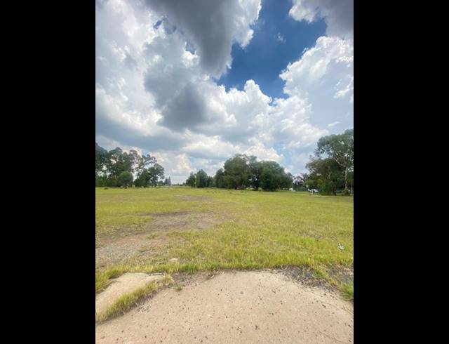 LAND FOR SALE IN STRUISBULT